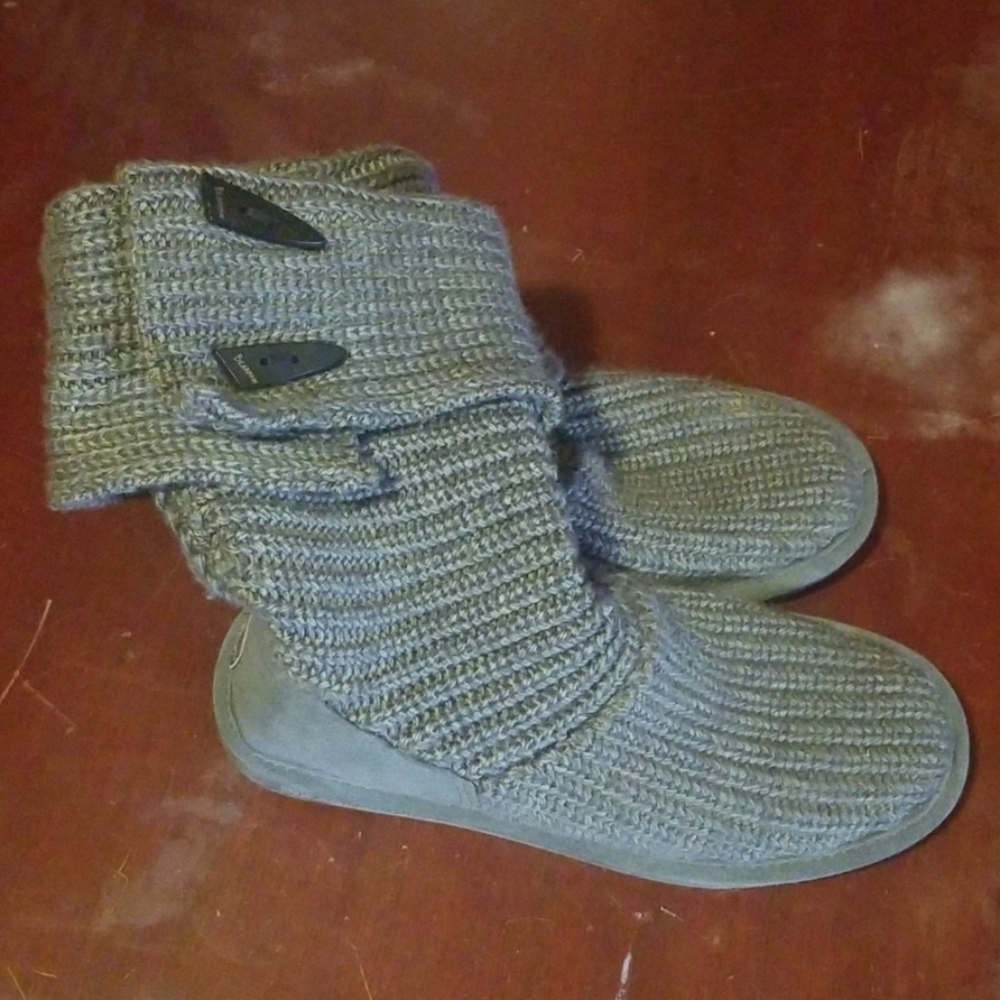 Bearpaw Knit Boots